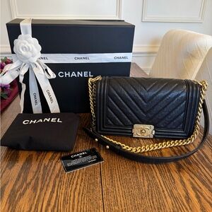 Chanel classic boy flap chevron caviar medium bag